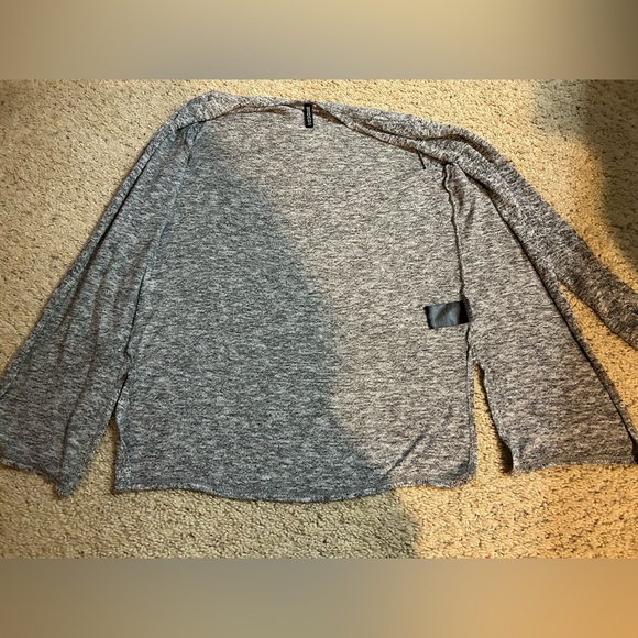 H & M Divided Heather Gray Women's Cardigan with Side Slits - Picture 3 of 5